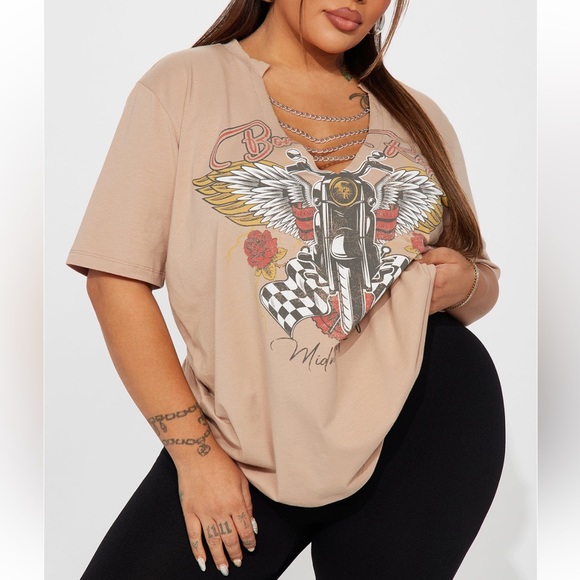 NWOT Fashionova Plunge Neck Tee - Beige - Size 1X - Picture 1 of 11